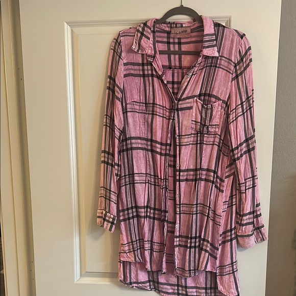 EXCELLENT CONDITION BOUTIQUE PIECE Pink and Black Plaid Long Sleeve Shirt - Picture 4 of 5